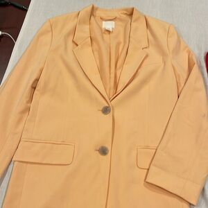 B1821 HM light orange oversized blazer size xs. EUC